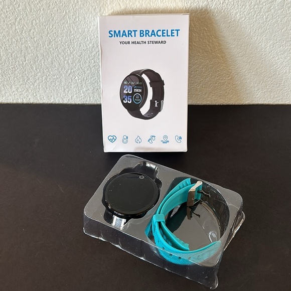 Smart Watch / Bracelet - Picture 3 of 6